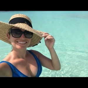 Meet your Posher, Alison